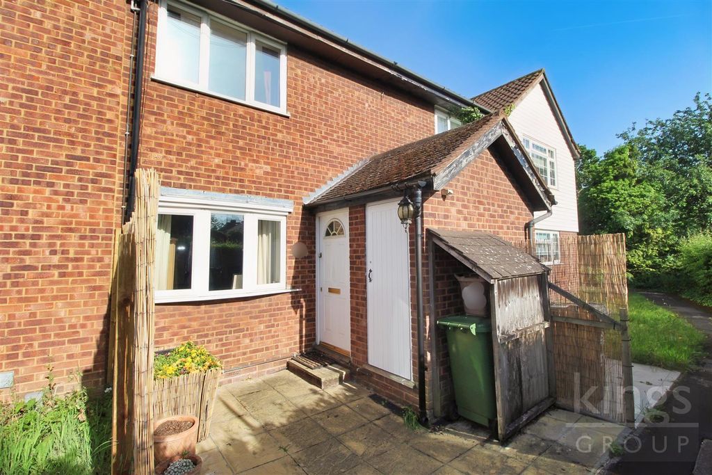 Property photo 1 of 10 Front