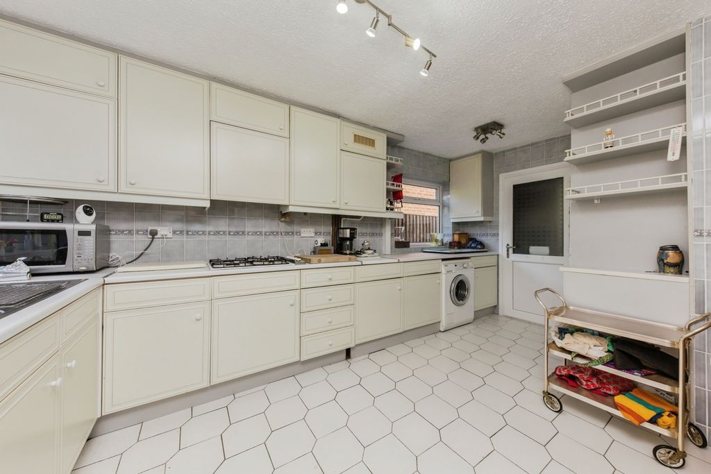 Property photo 3 of 20 Pbox-Img.Jpg