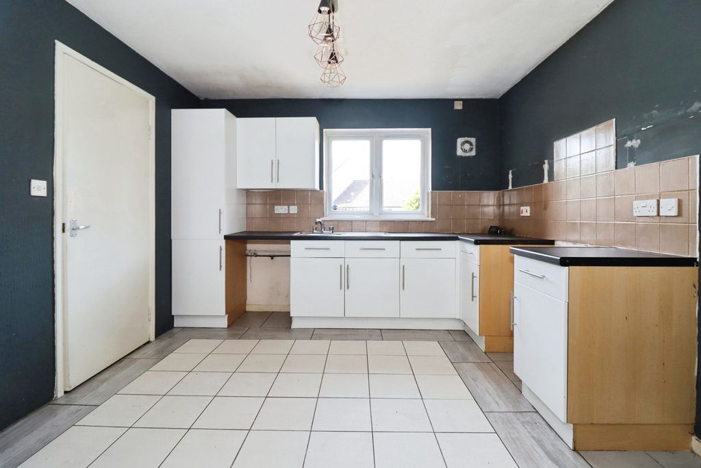 Property photo 2 of 19 Pbox-Img.Jpg