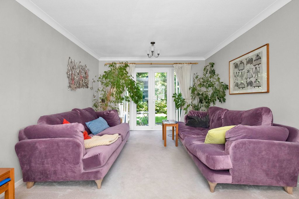 Property photo 2 of 31