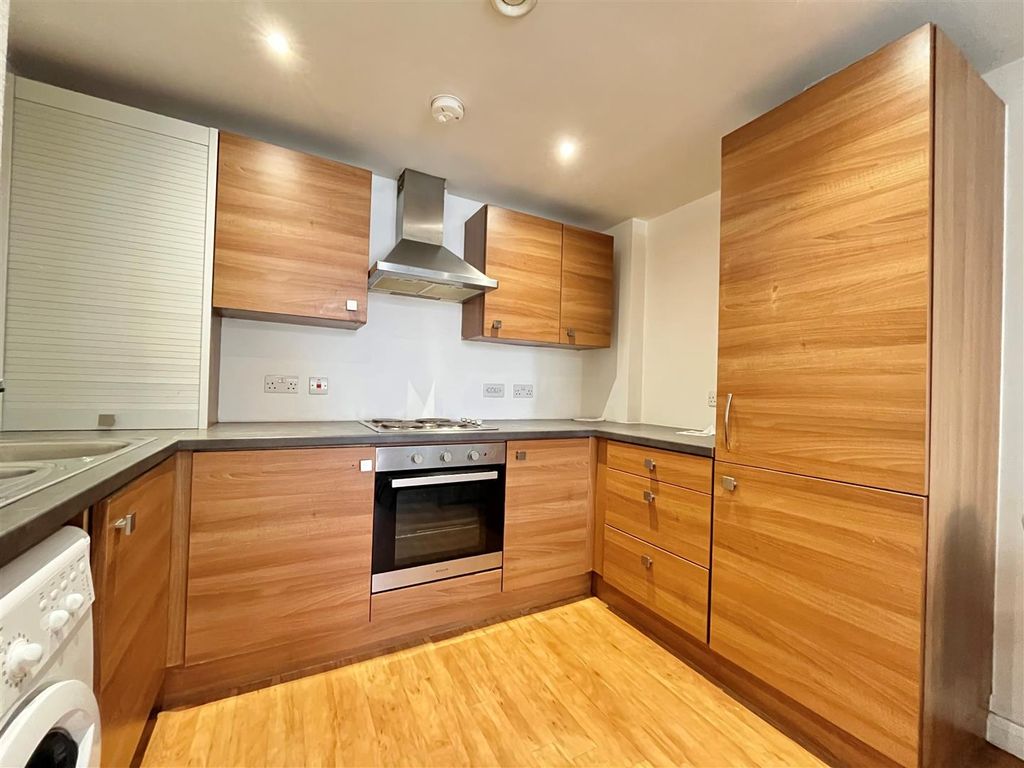 Property photo 2 of 9