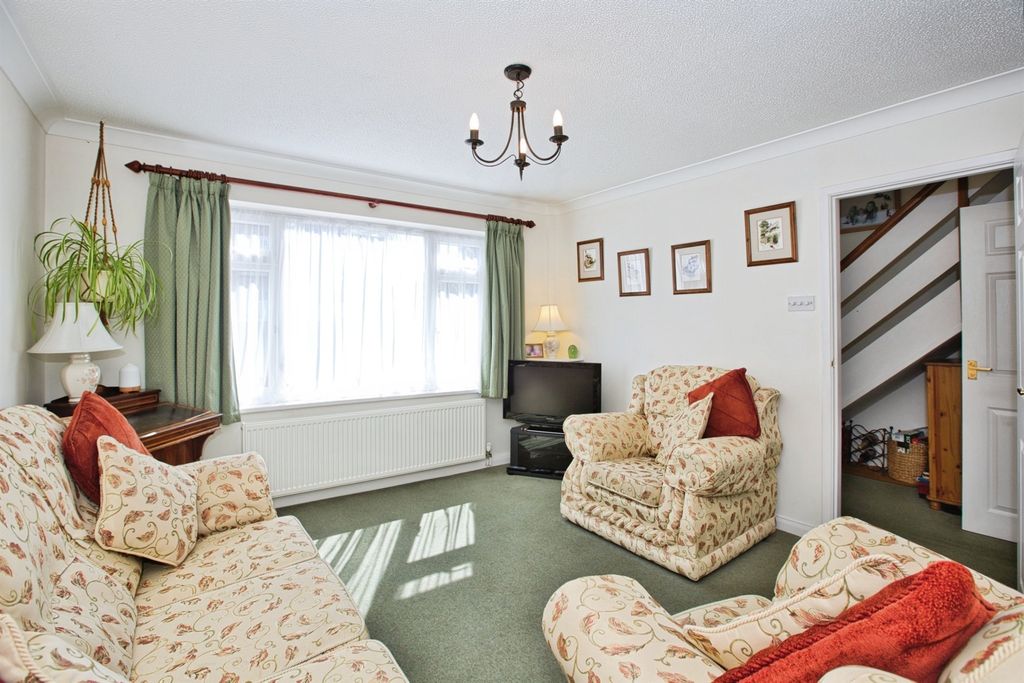 Property photo 2 of 19