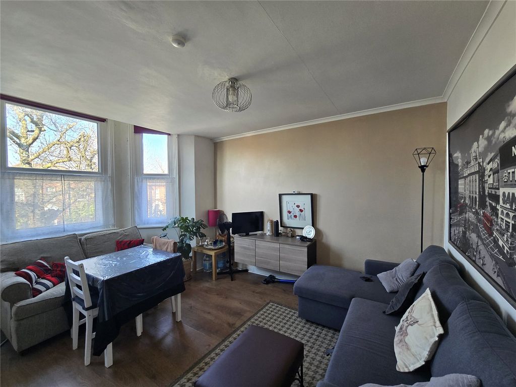 Property photo 2 of 7 Picture No. 01