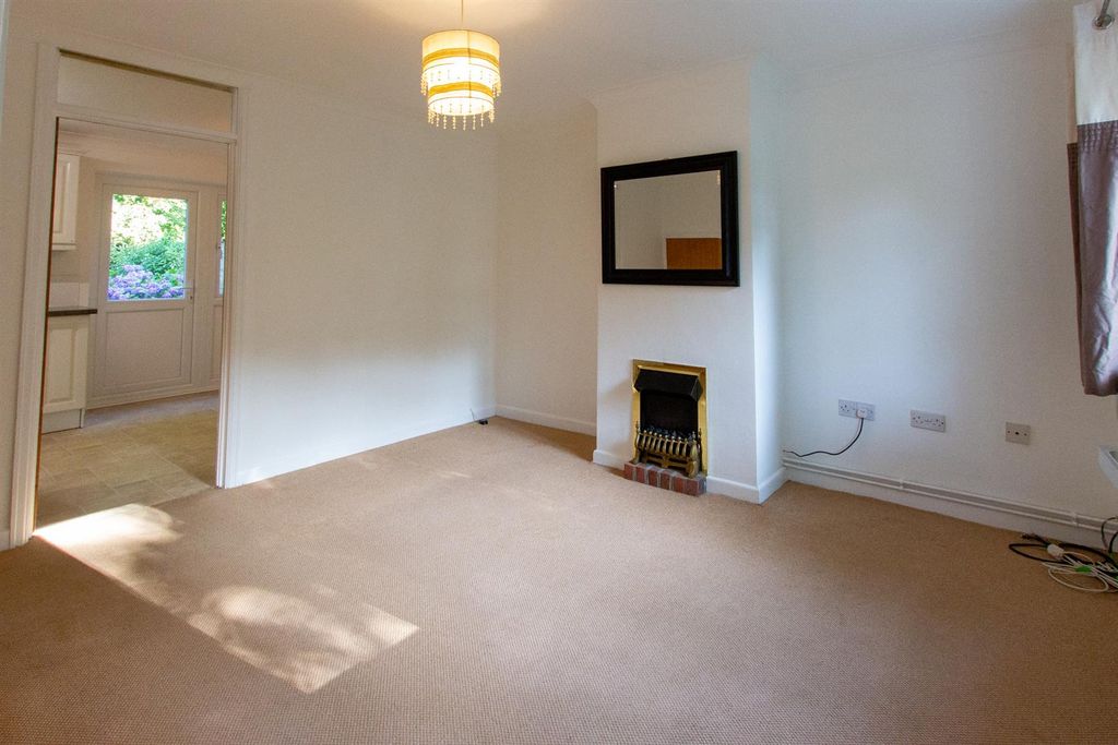 Property photo 2 of 10 79 Wealden Way - Living Room.Jpg