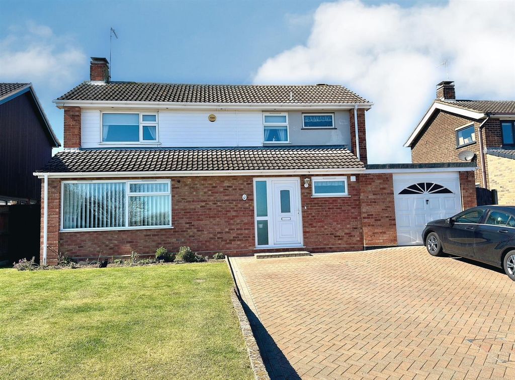 Property photo 1 of 22 Broadwaters.Jpg
