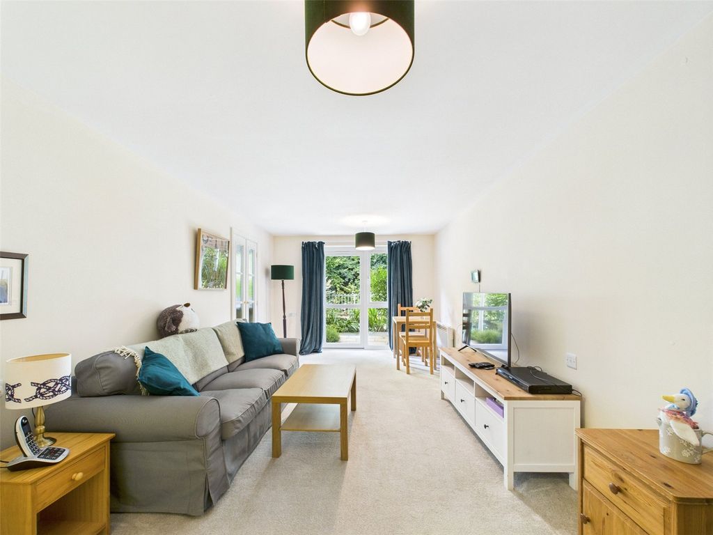 Property photo 3 of 9 Living Room