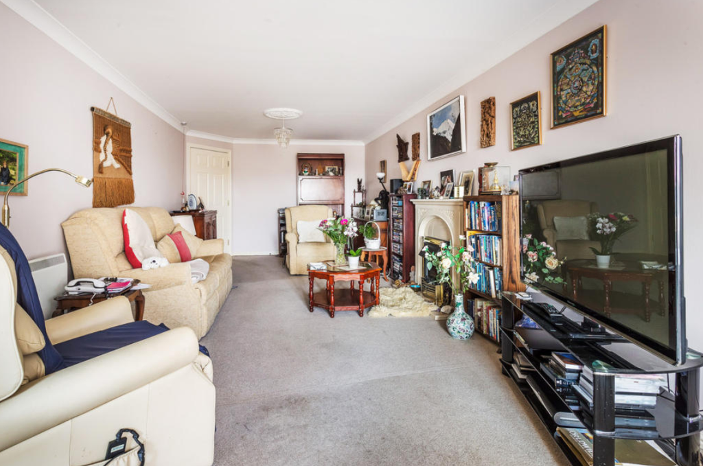 Property photo 3 of 13