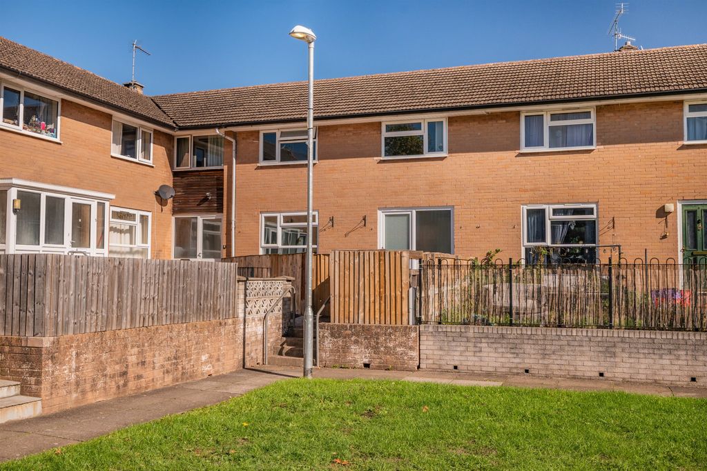 Property photo 1 of 20