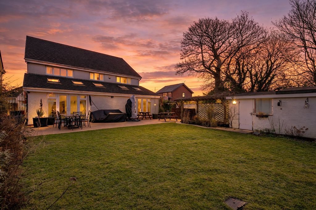 Property photo 2 of 47