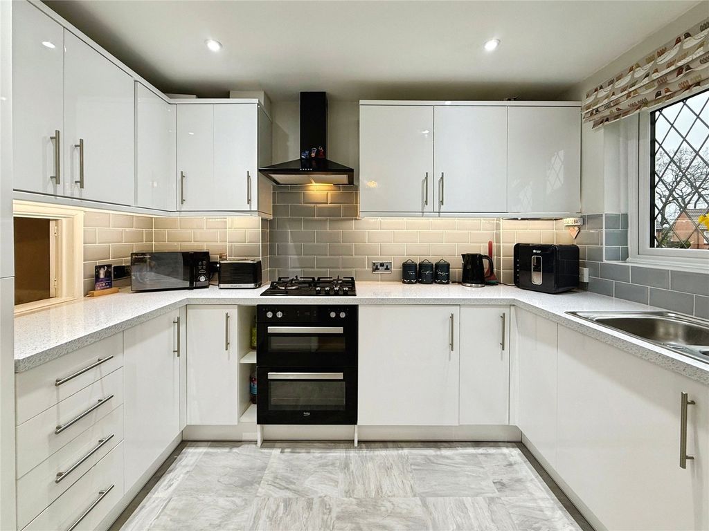 Property photo 3 of 14 Picture No. 09