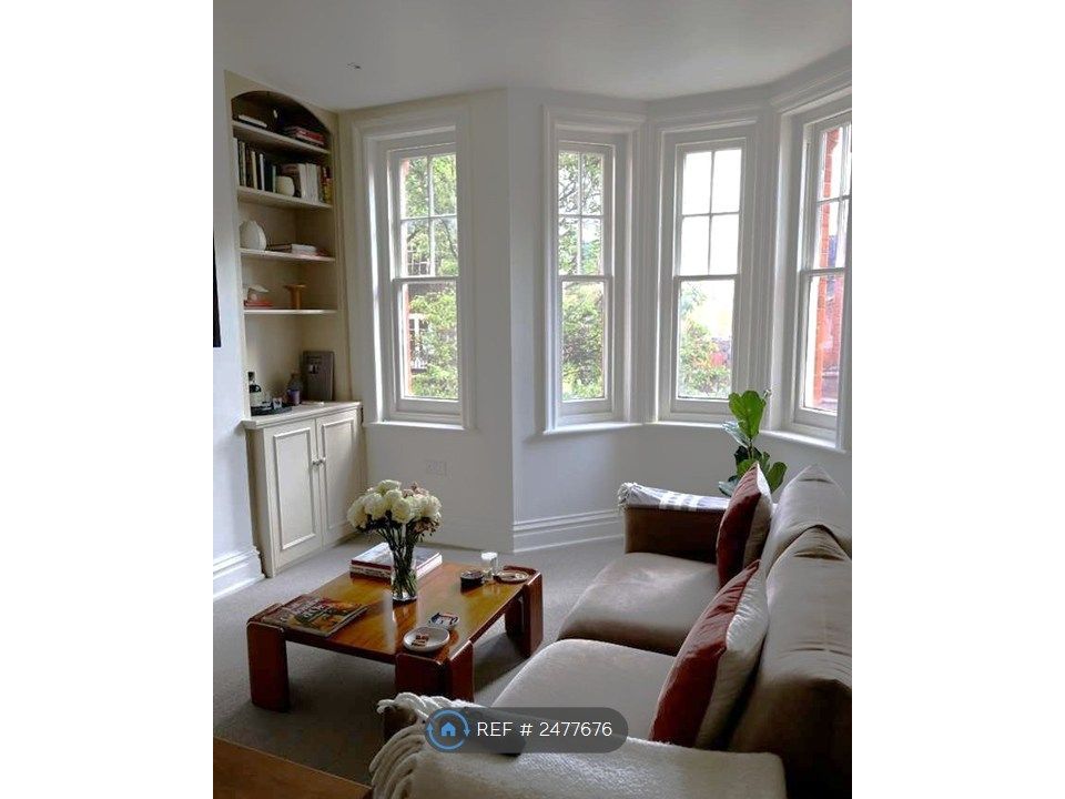 Property photo 2 of 10 Sitting Room
