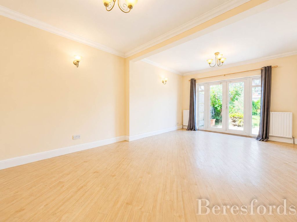 Property photo 2 of 23 Picture No. 20