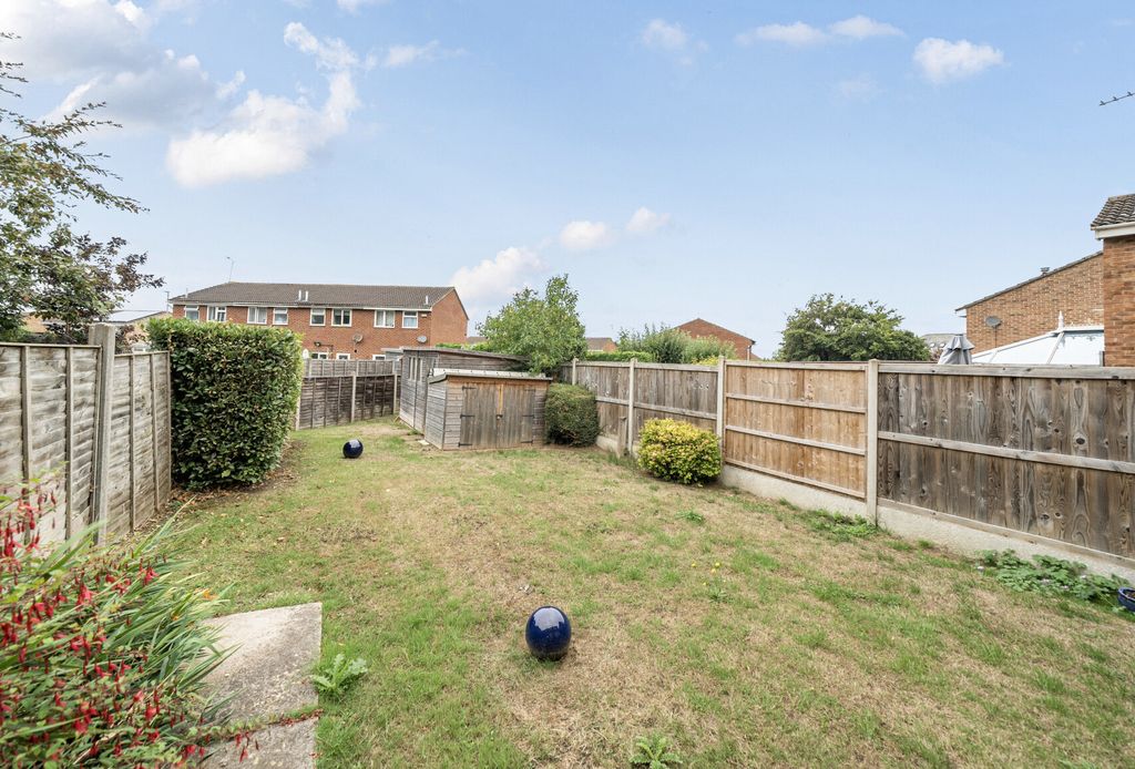 Property photo 3 of 17 1332208-5-689079A...