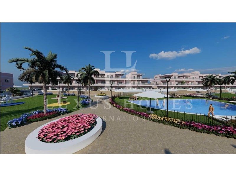 Property photo 2 of 31