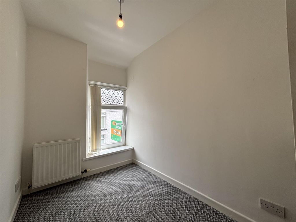 Property photo 3 of 17 Thumbnail_Img_0043.Jpg