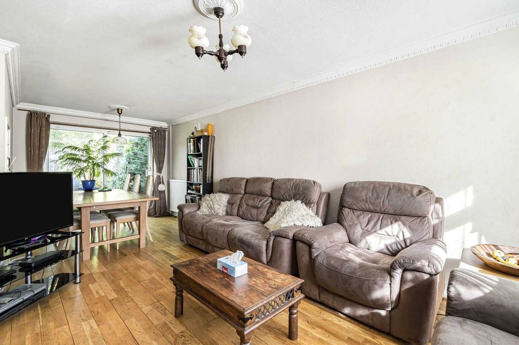 Property photo 3 of 21 Picture No. 04