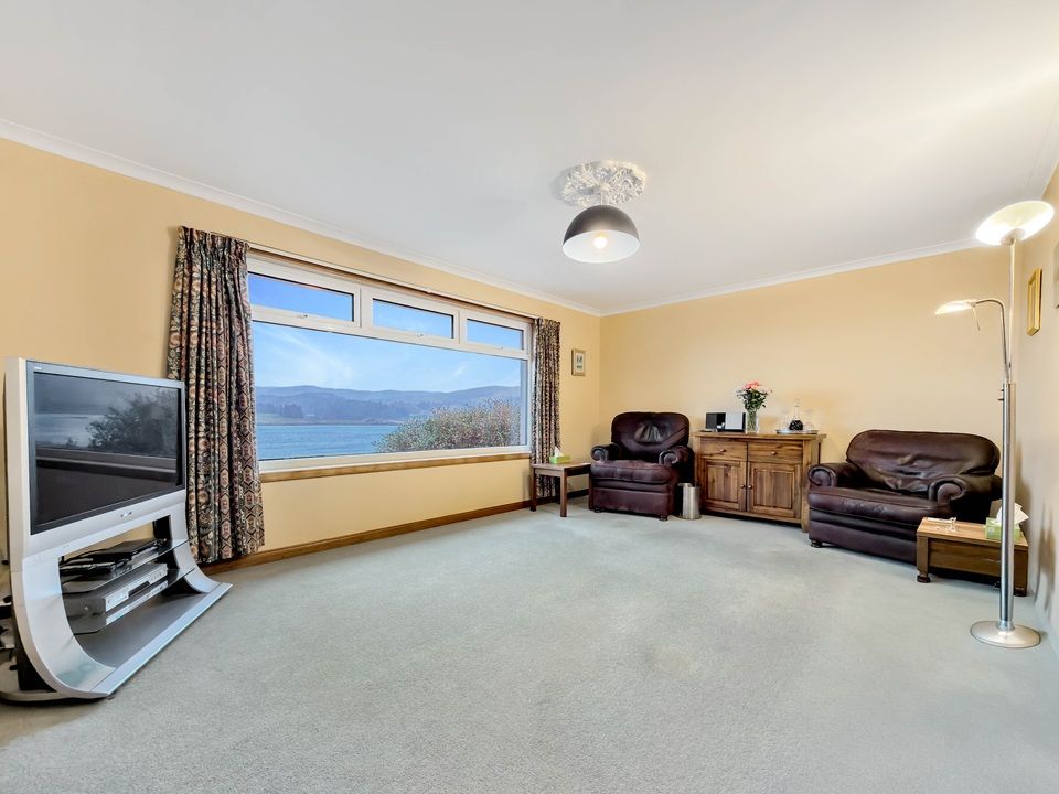 Property photo 3 of 35