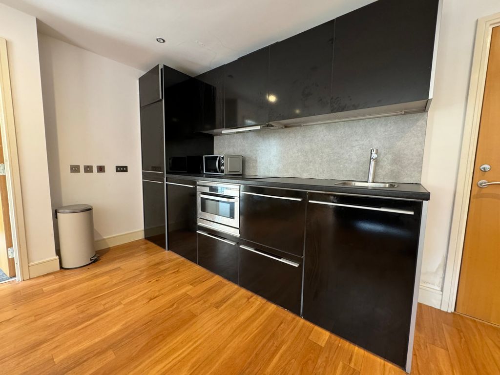 Property photo 2 of 8 Picture No. 05