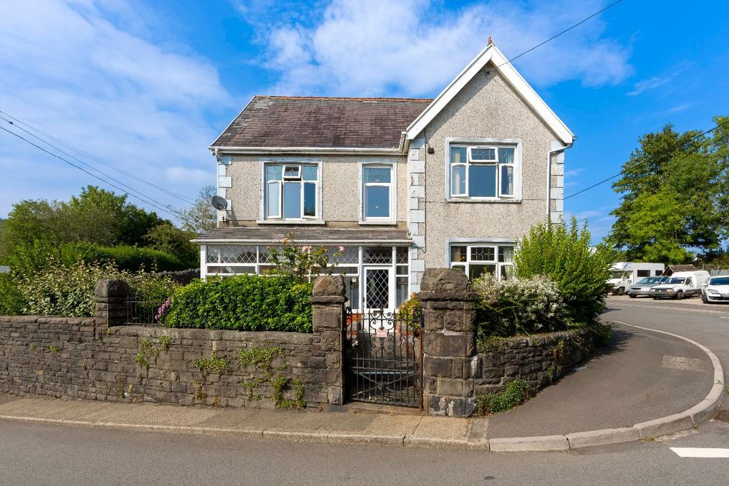 Property photo 1 of 58