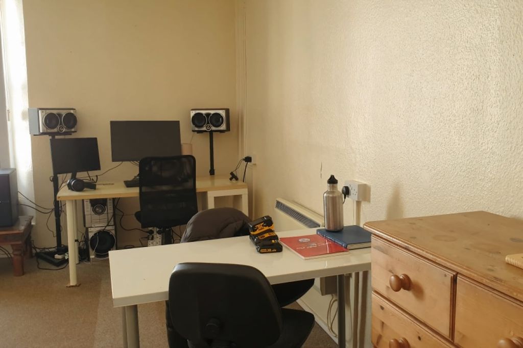 Property photo 3 of 9