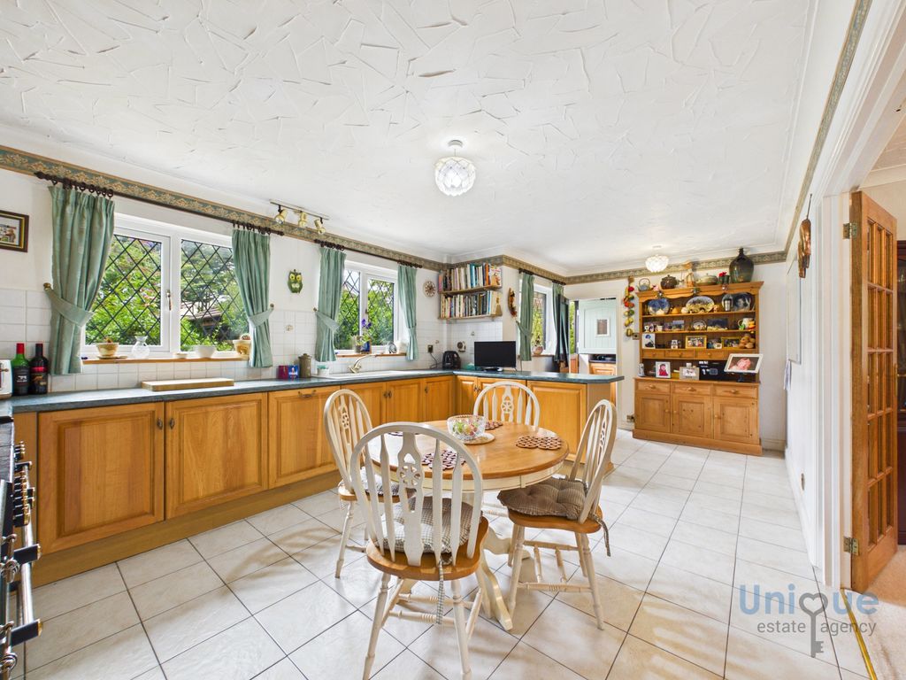 Property photo 2 of 51