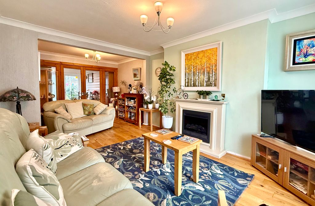 Property photo 2 of 18