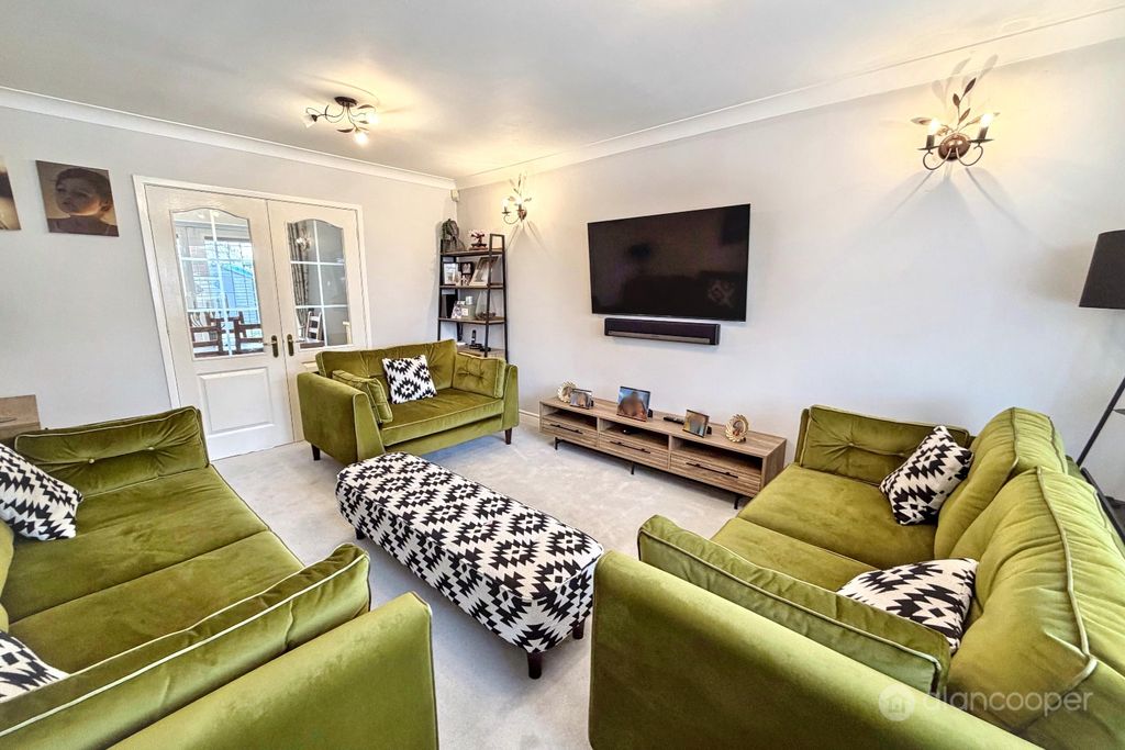 Property photo 3 of 33 4885116