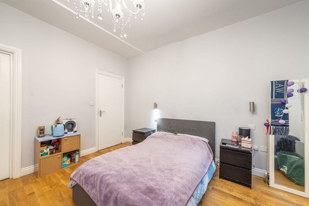 Property photo 2 of 5
