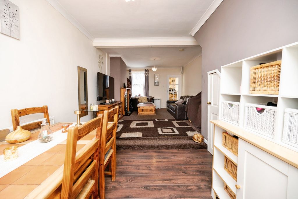 Property photo 2 of 26 Pbox-Img.Jpg