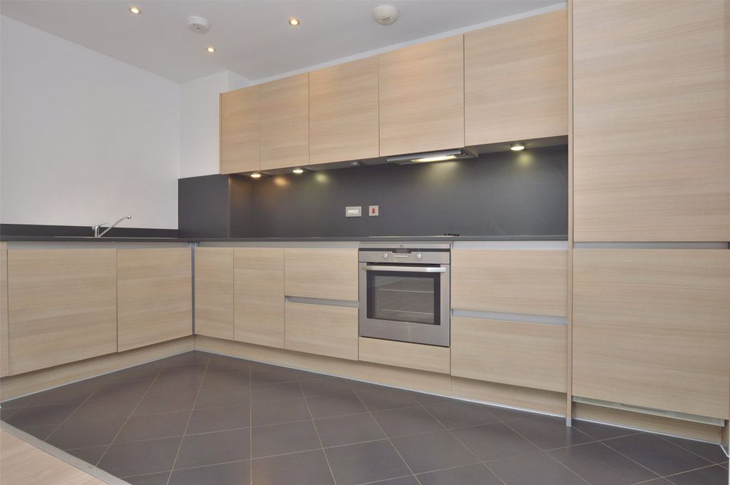 Property photo 2 of 14 Kitchen