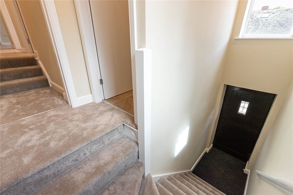 Property photo 3 of 15 Entrance