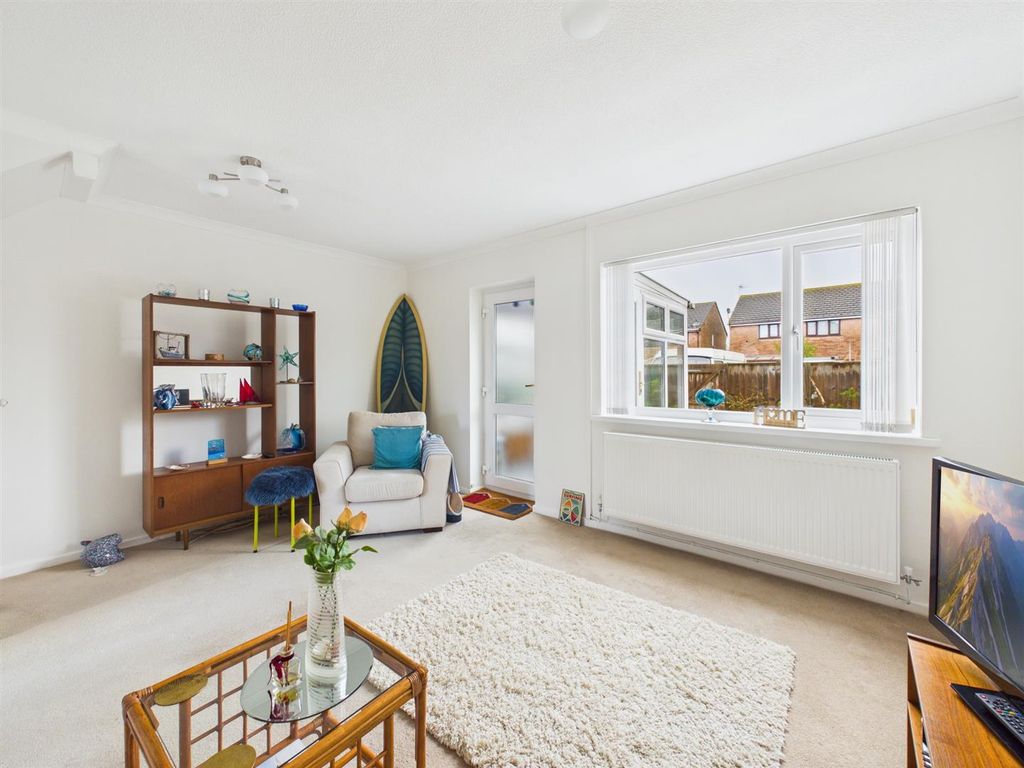 Property photo 3 of 14 Cam04118G0-Pr0082-Still005.Jpg