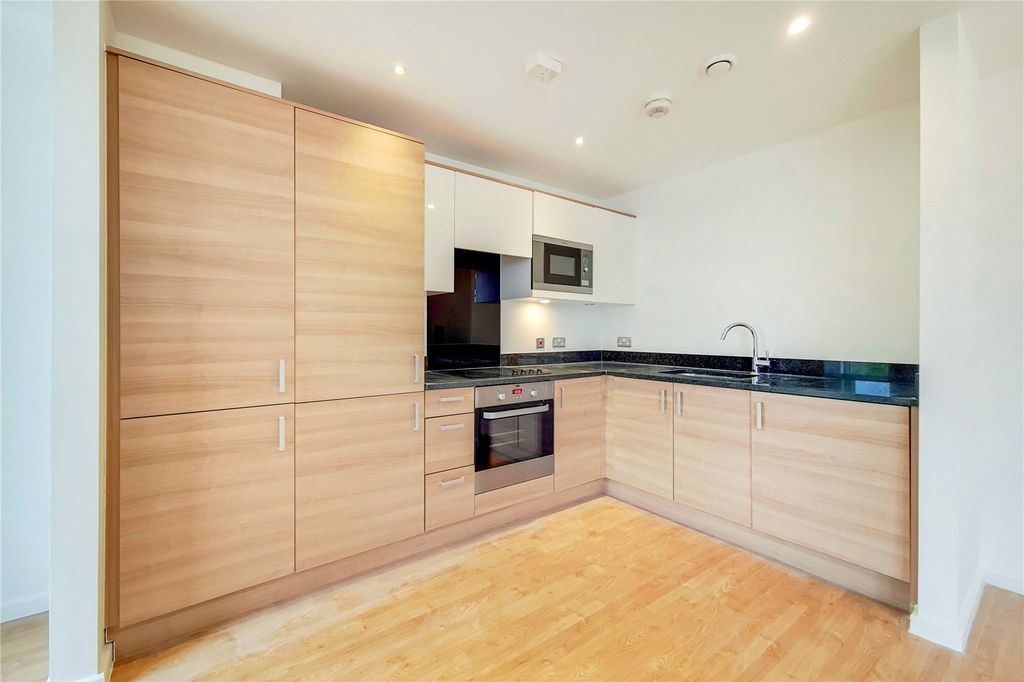 Property photo 3 of 11 Picture No. 15