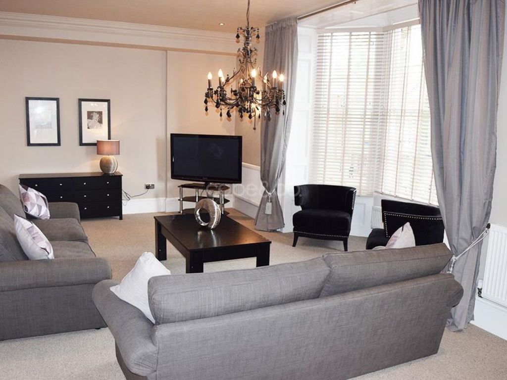 Property photo 3 of 11 1862183