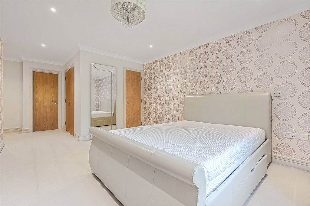 Additional image 7 of 3 bed flat for saleWalton Well Road, Waterfront OX2