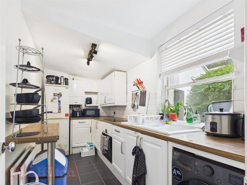 Property photo 3 of 6 Cam03907G0-Pr0312-Still004.Jpg