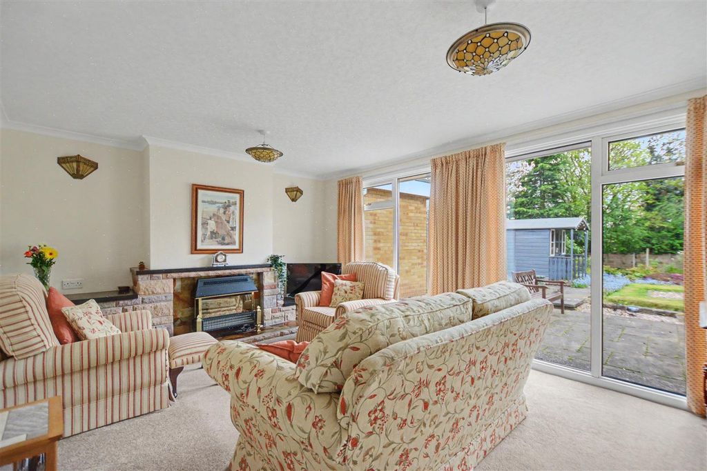 Property photo 2 of 18 Living Room