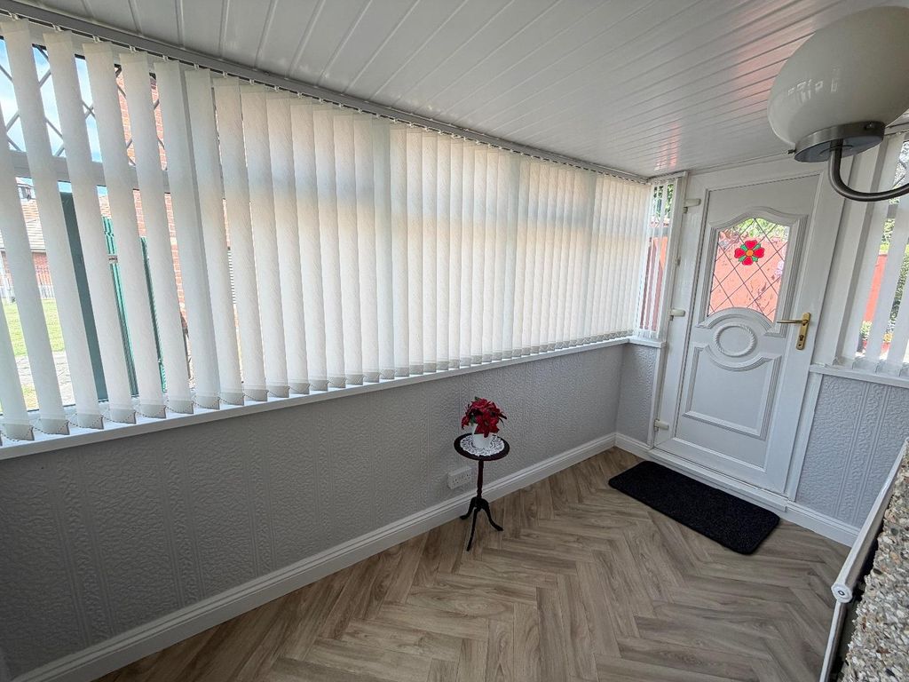 Property photo 2 of 13 Entrance Porch