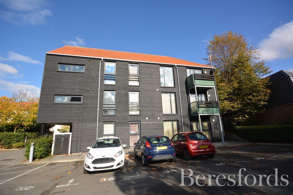 Property photo 1 of 11 Front