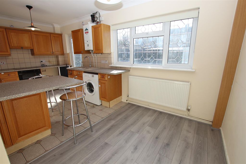 Property photo 3 of 10 Img_1985.Jpg