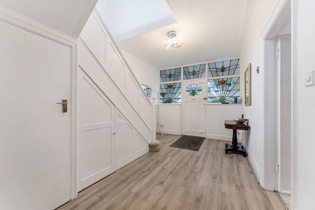 Property photo 3 of 36