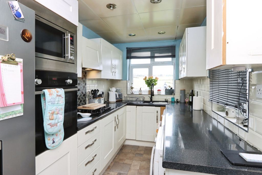 Property photo 2 of 18 Photo