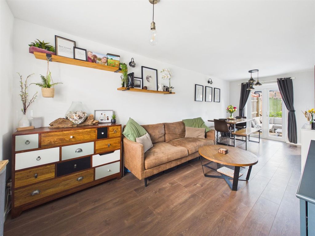 Property photo 3 of 18