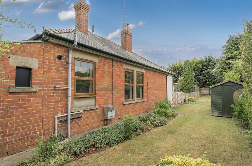 Property photo 1 of 15 Garden