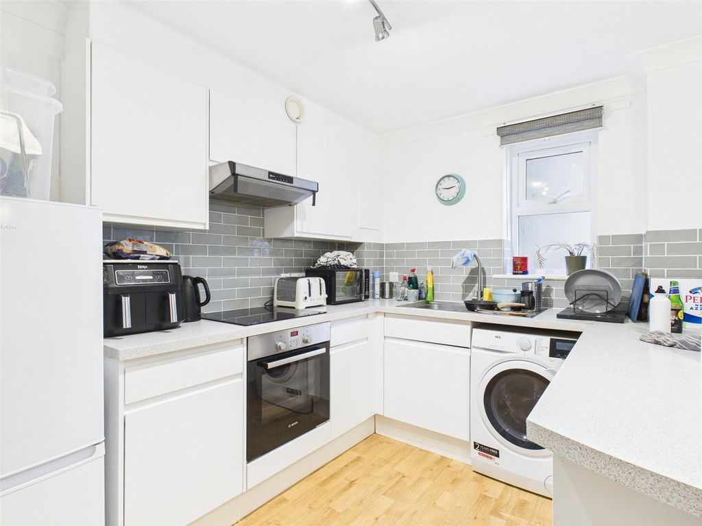 Property photo 1 of 25 Kitchen