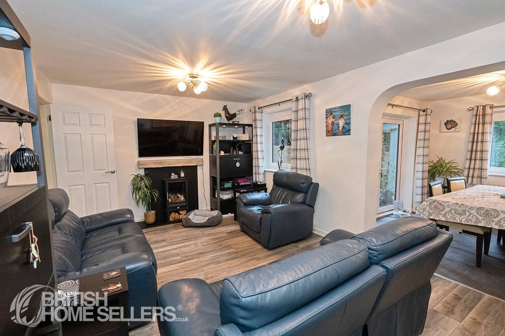 Property photo 3 of 19 Picture No. 22