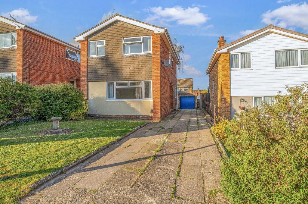 Property photo 1 of 14 10 Beresford Road (1).Jpg