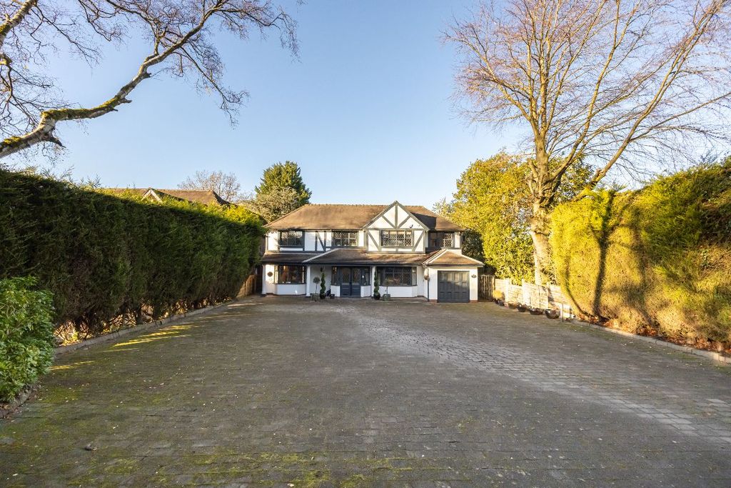 Property photo 1 of 61