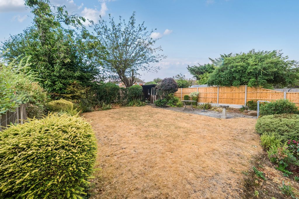 Property photo 2 of 20