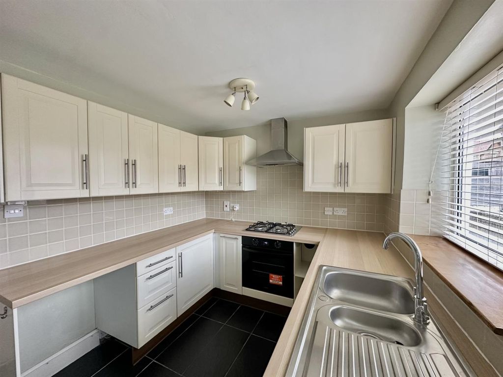 Property photo 2 of 9 6.Jpg